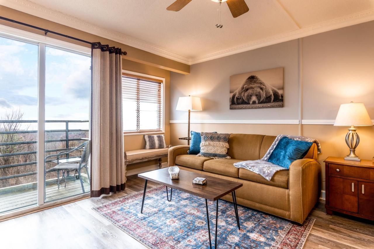 Sky High Views!!-Peak Mountaintop-Outdoor Pool-Close To Downtown-Private Balcony-Wifi-Cable Gatlinburg Eksteriør billede