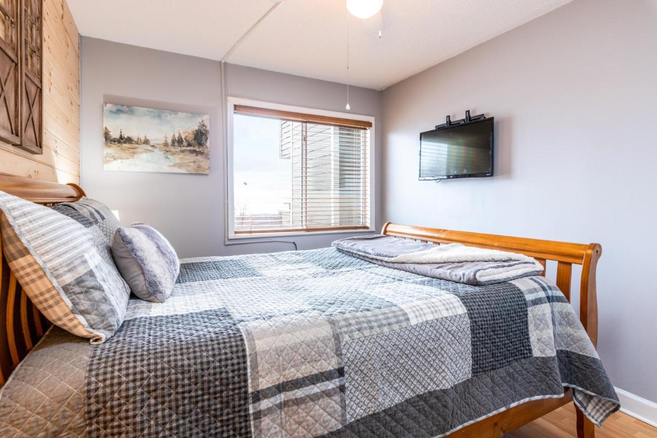 Sky High Views!!-Peak Mountaintop-Outdoor Pool-Close To Downtown-Private Balcony-Wifi-Cable Gatlinburg Eksteriør billede