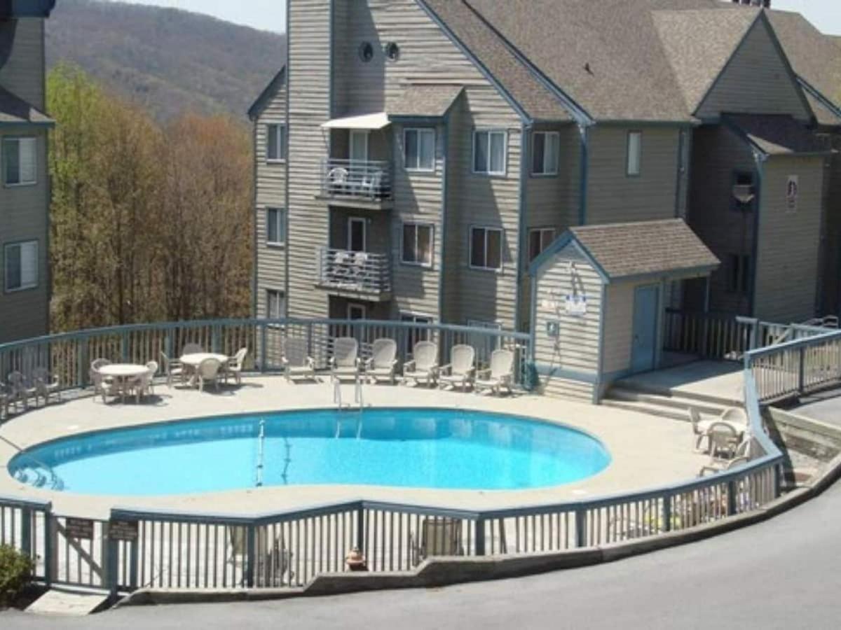 Sky High Views!!-Peak Mountaintop-Outdoor Pool-Close To Downtown-Private Balcony-Wifi-Cable Gatlinburg Eksteriør billede