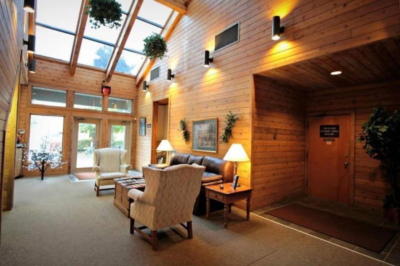 Sky High Views!!-Peak Mountaintop-Outdoor Pool-Close To Downtown-Private Balcony-Wifi-Cable Gatlinburg Eksteriør billede